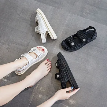 2021 nauji moteriški sandalai Velcro reguliuojamas ROMOS SANDALAI mados atsitiktinis šviesos storio apačioje blynai batai